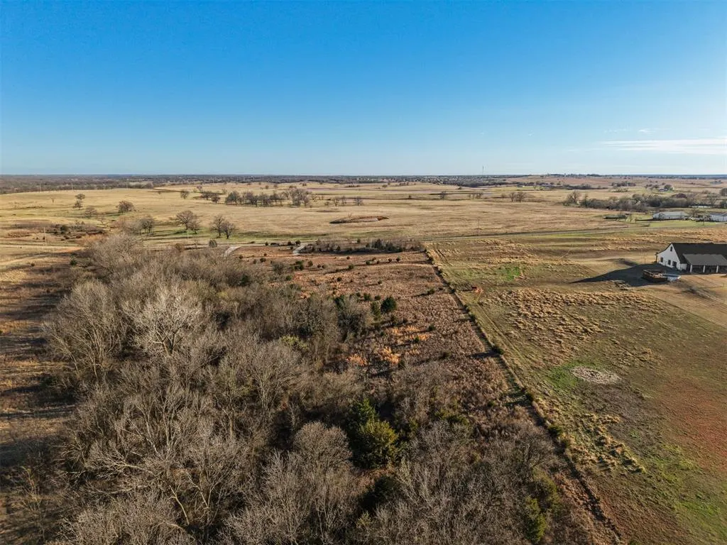 Photo 6 — 001 York Road, Slaughterville, OK 73051