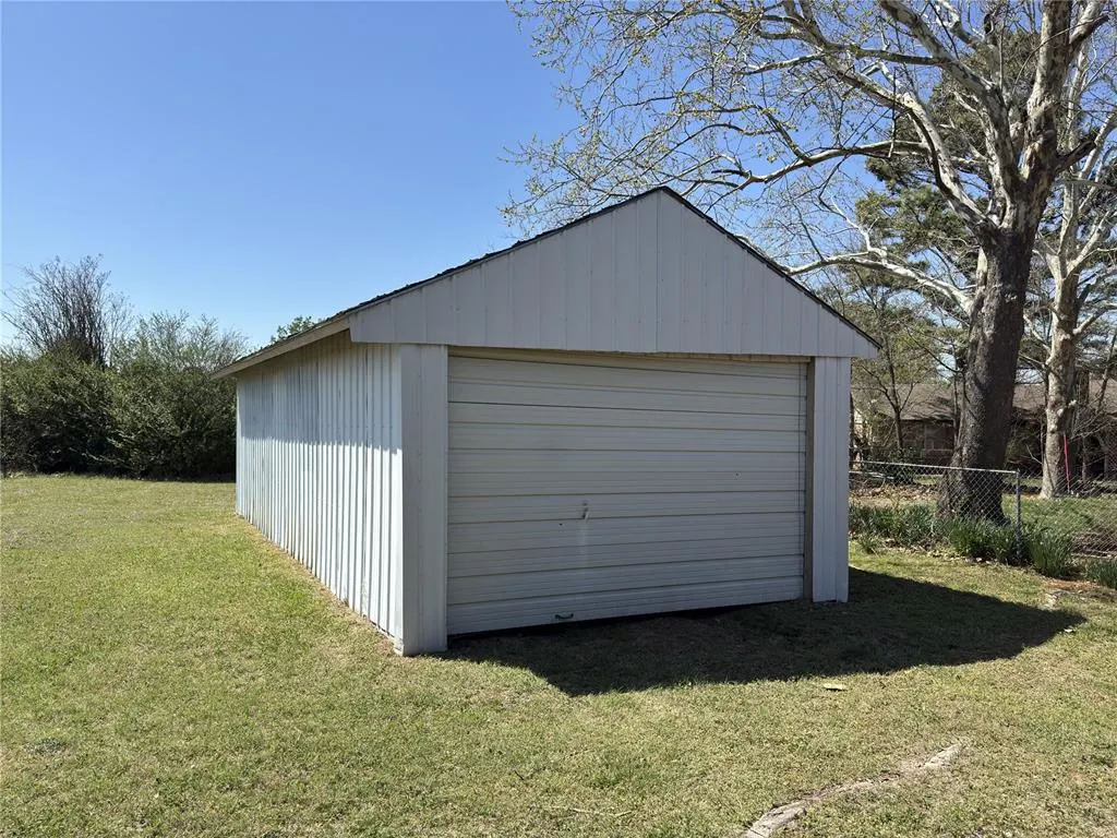 Photo 4 — 708 Cedar Lane Court, Tecumseh, OK 74873