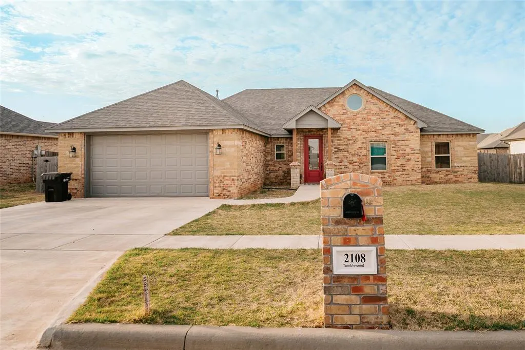 Front exterior — 2108 Tumbleweed Lane, Altus, OK 73521
