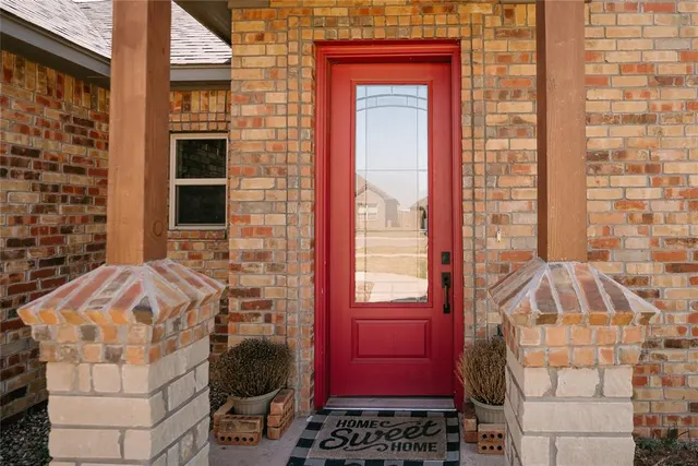 Photo 2 — 2108 Tumbleweed Lane, Altus, OK 73521
