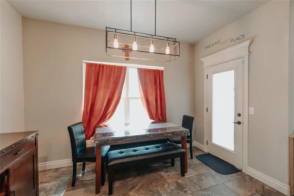 Photo 9 — 2108 Tumbleweed Lane, Altus, OK 73521