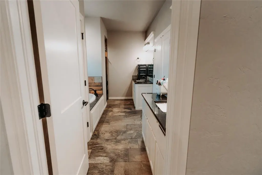 Photo 22 — 2108 Tumbleweed Lane, Altus, OK 73521