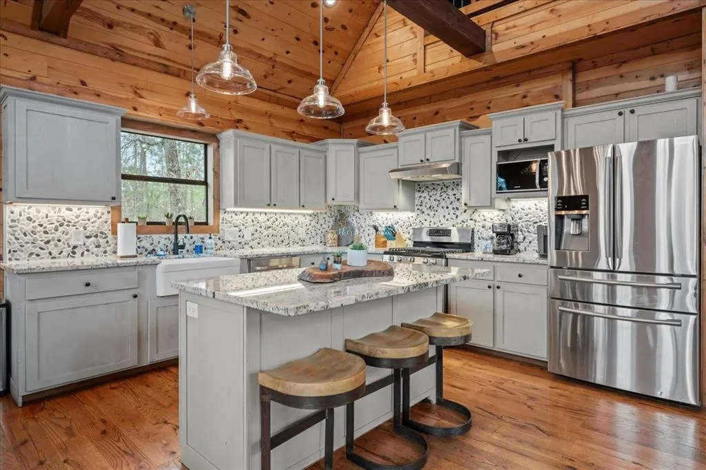 Photo 9 — 152 Banjo Lane, Broken Bow, OK 74728