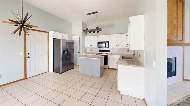 Photo 7 — 1004 SW 23rd Street, Moore, OK 73170