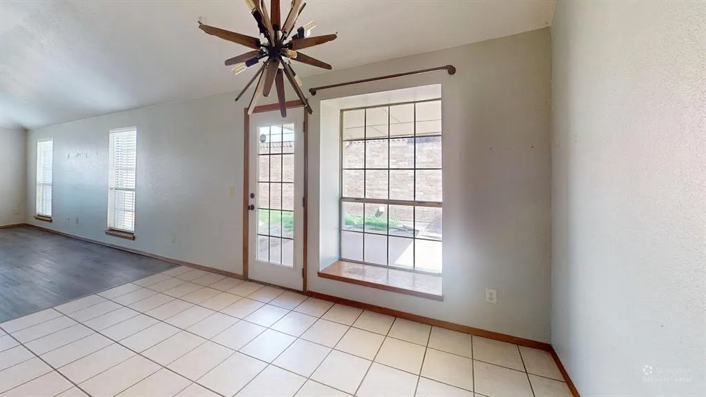 Photo 9 — 1004 SW 23rd Street, Moore, OK 73170