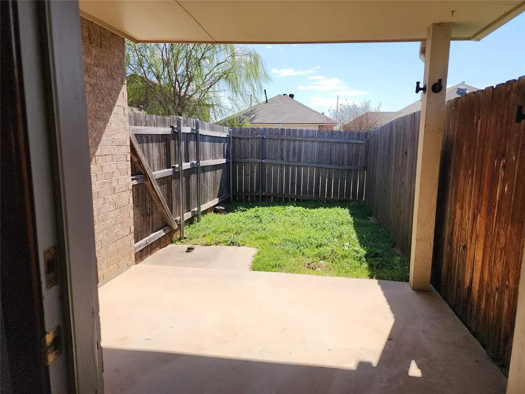 Photo 24 — 1004 SW 23rd Street, Moore, OK 73170
