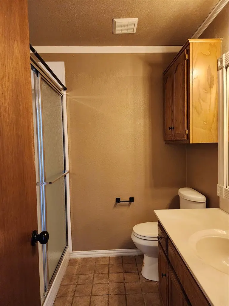 Photo 19 — 1004 SW 23rd Street, Moore, OK 73170