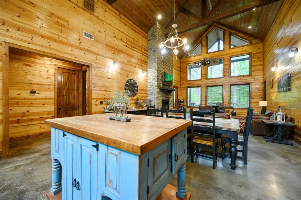 Photo 7 — 312 Sugar Pine Loop, Broken Bow, OK 74728
