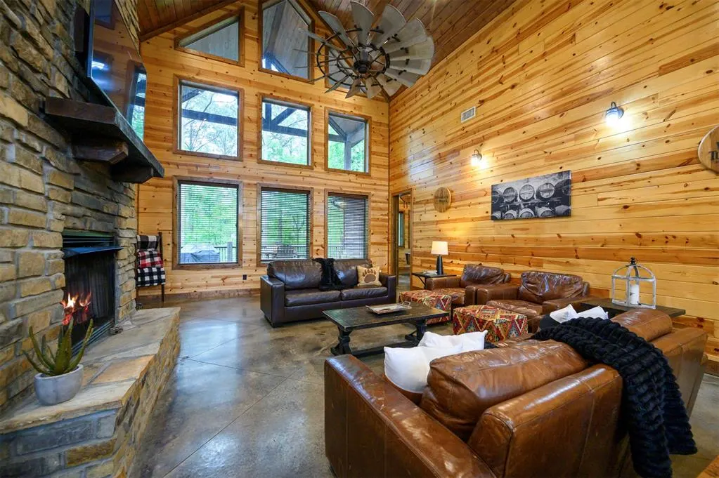 Photo 10 — 312 Sugar Pine Loop, Broken Bow, OK 74728