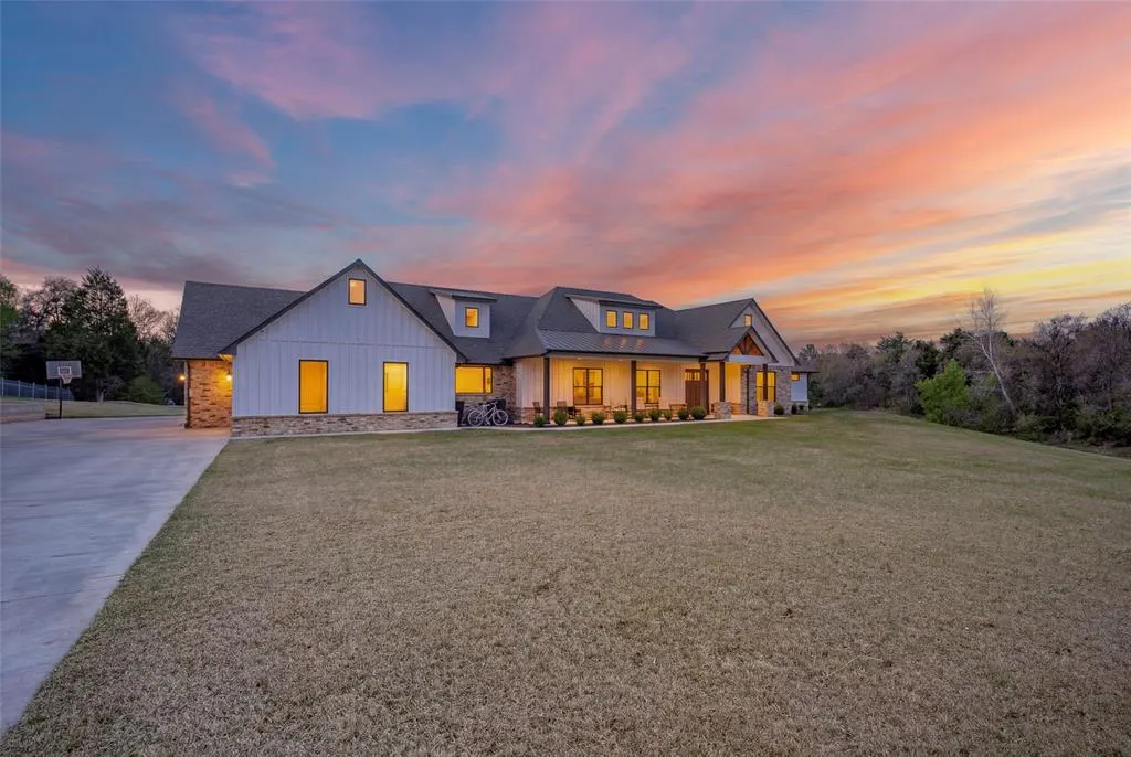 Photo 4 — 4708 Mary Ann Circle, Oklahoma City, OK 73150