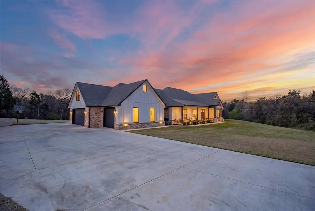 Photo 5 — 4708 Mary Ann Circle, Oklahoma City, OK 73150