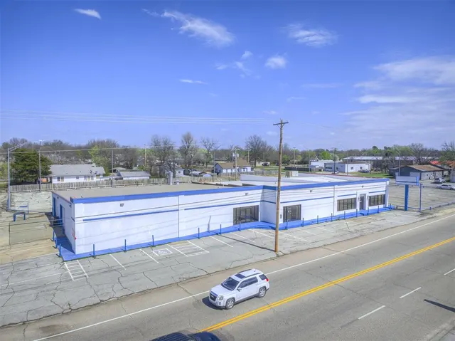 Photo 4 — 712 E Highland Street, Shawnee, OK 74801