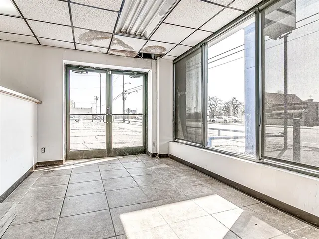 Photo 8 — 712 E Highland Street, Shawnee, OK 74801
