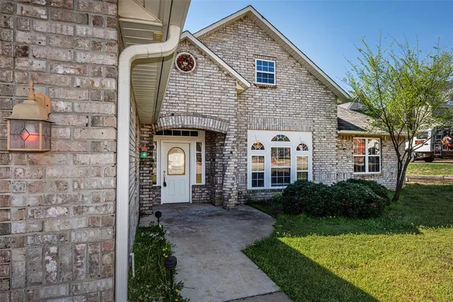 Photo 3 — 1821 E Birchwood Court, Stillwater, OK 74075