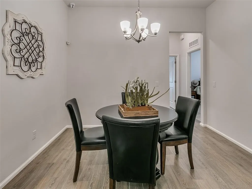 Photo 6 — 2429 Northcreek Lane, Oklahoma City, OK 73128