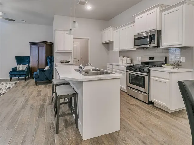 Photo 8 — 2429 Northcreek Lane, Oklahoma City, OK 73128