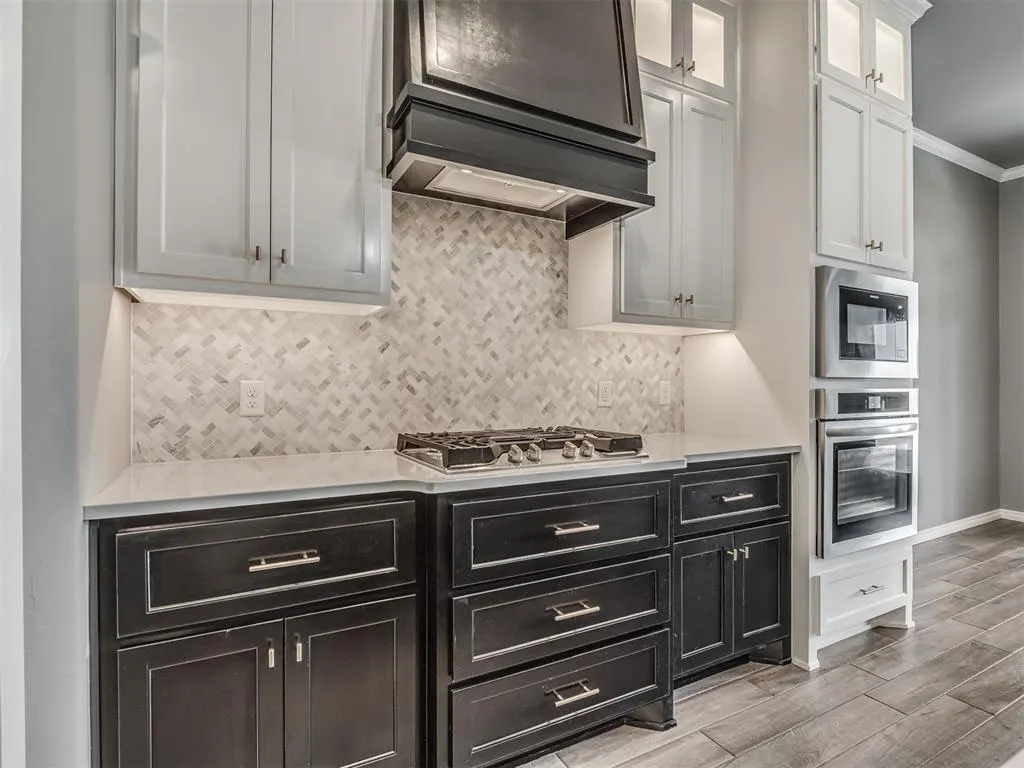 Photo 16 — 803 NE 33rd Street, Moore, OK 73160