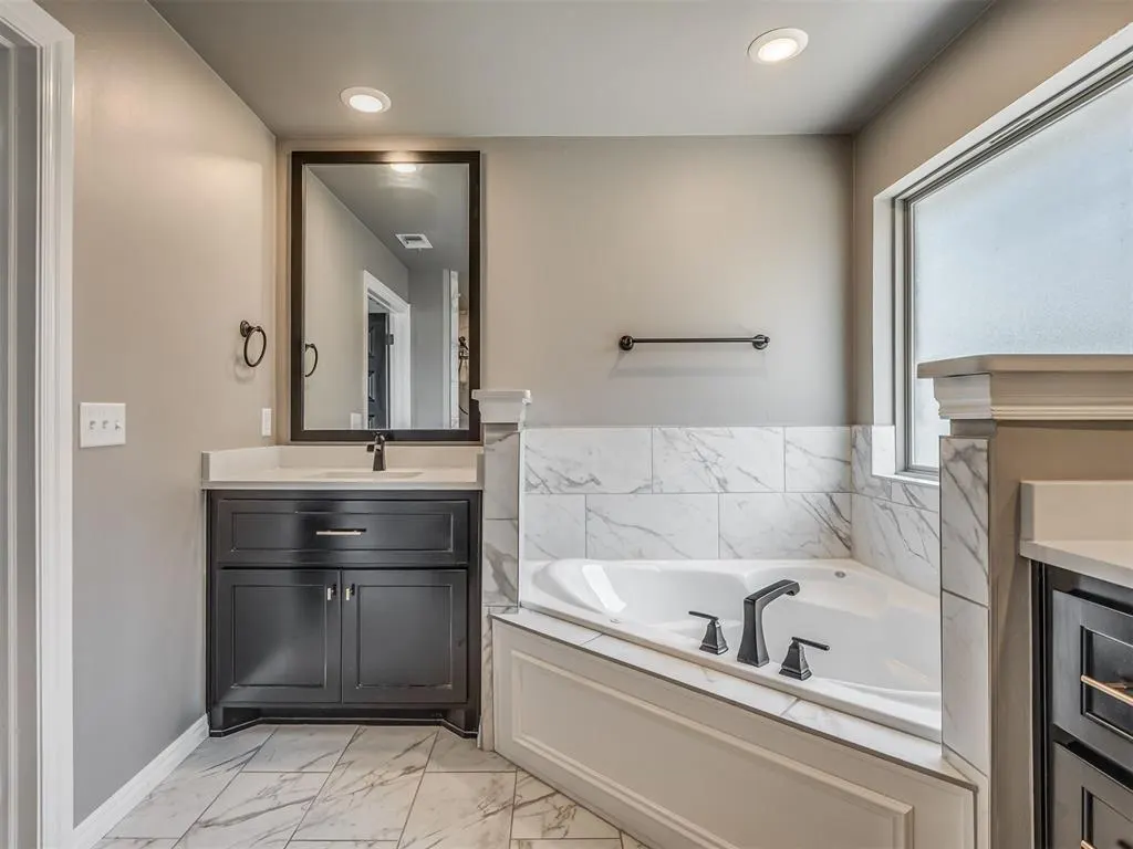 Photo 24 — 803 NE 33rd Street, Moore, OK 73160