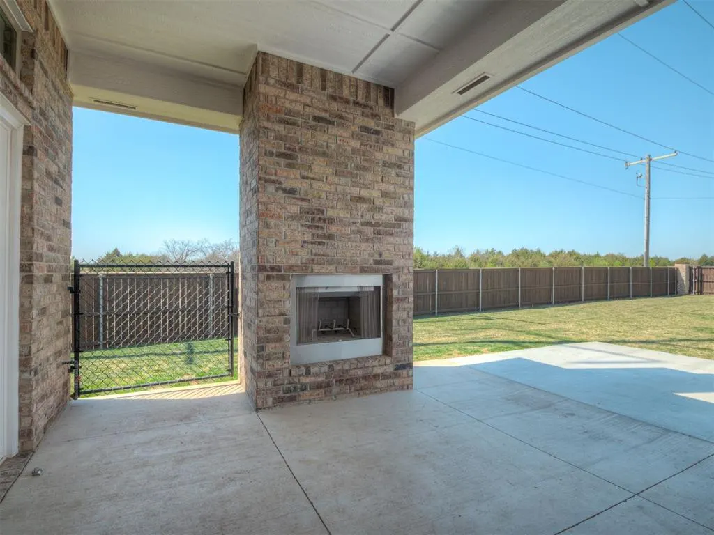 Photo 38 — 803 NE 33rd Street, Moore, OK 73160