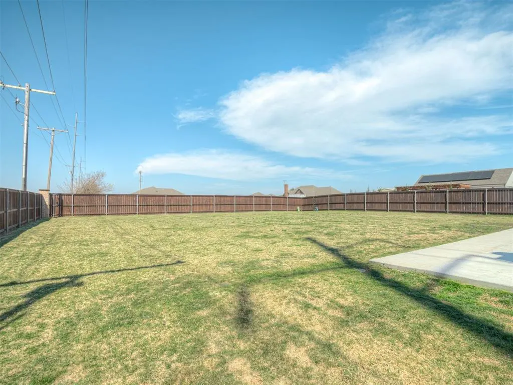 Photo 41 — 803 NE 33rd Street, Moore, OK 73160