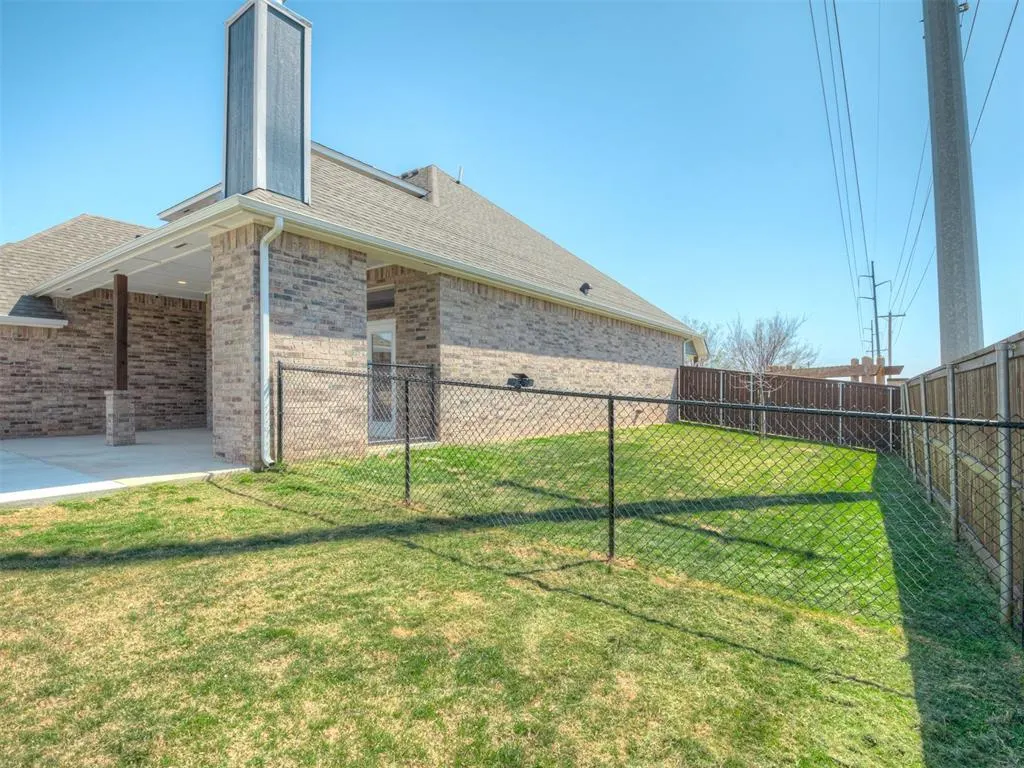 Photo 42 — 803 NE 33rd Street, Moore, OK 73160