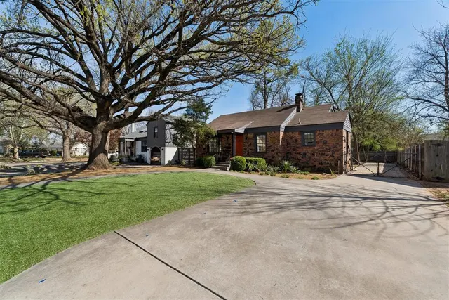 Photo 6 — 1116 Woodlawn Place, Oklahoma City, OK 73118