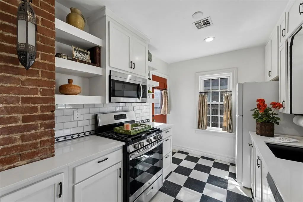 Photo 20 — 1116 Woodlawn Place, Oklahoma City, OK 73118