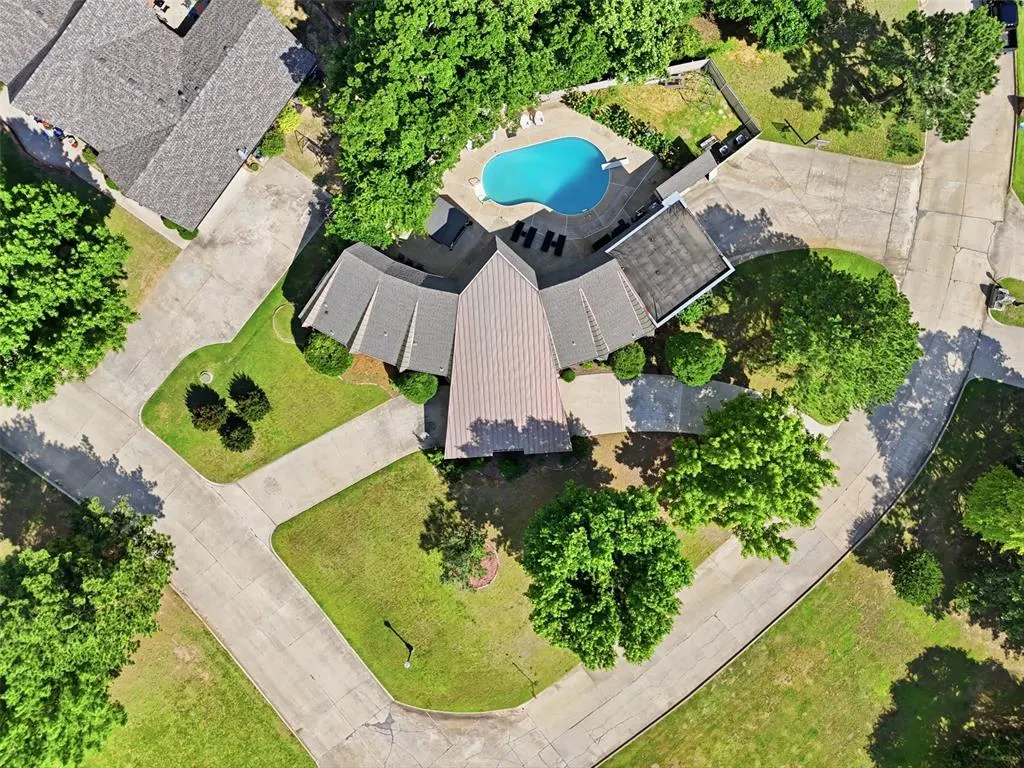 Photo 4 — 1700 Augusta Drive, Ada, OK 74820