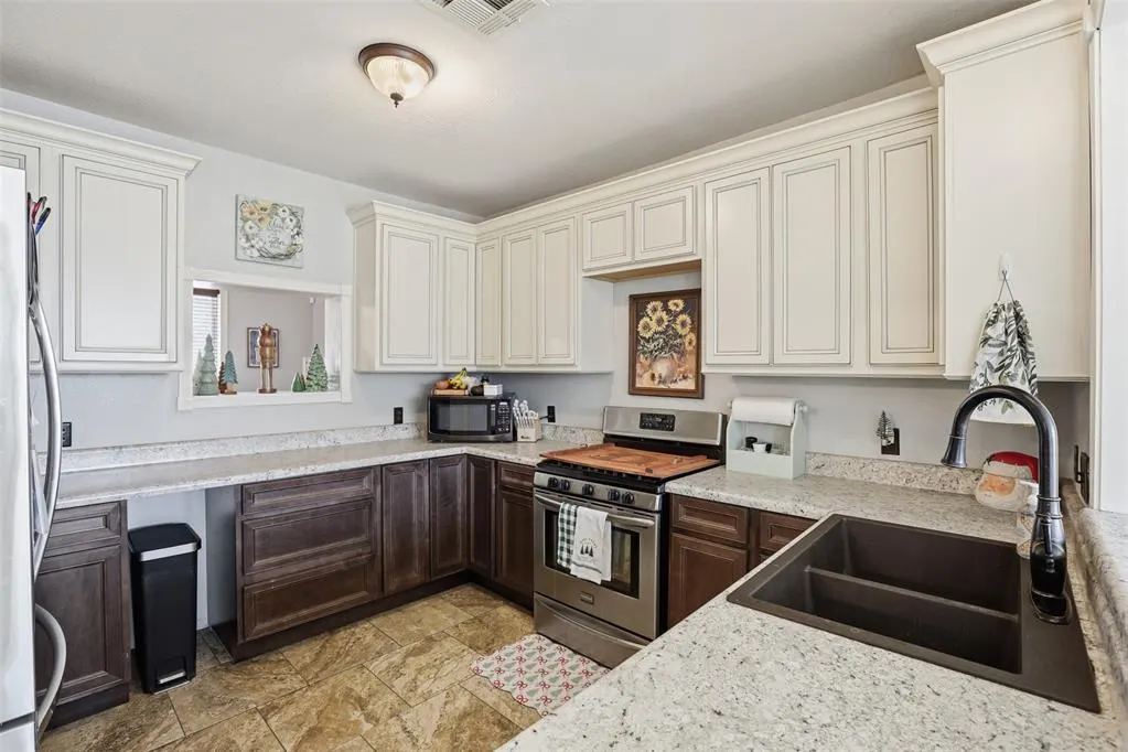 Photo 13 — 420 E Main Street, Stroud, OK 74079