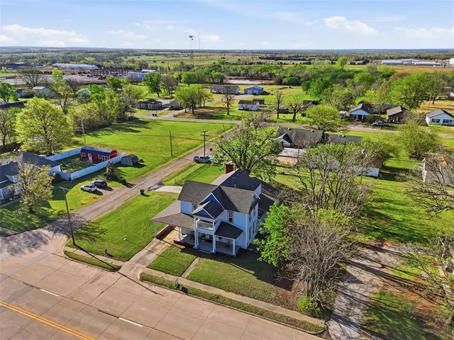 Photo 3 — 420 E Main Street, Stroud, OK 74079
