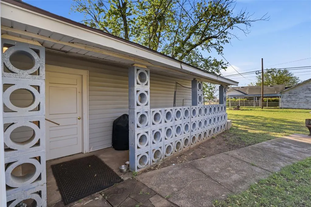 Photo 23 — 420 E Main Street, Stroud, OK 74079