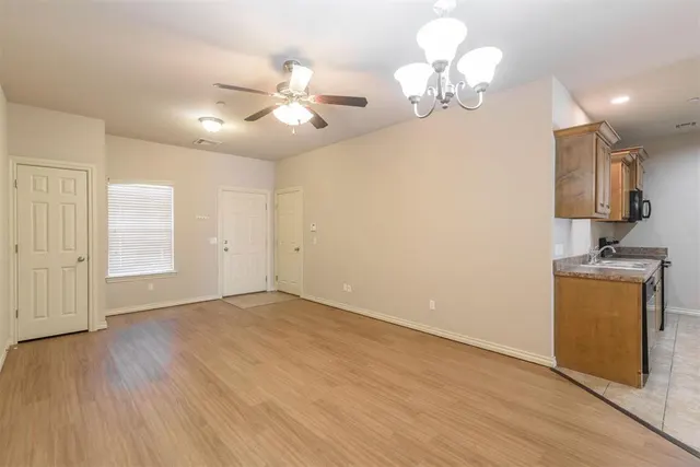 Photo 4 — 1018 SW 92nd Street, Oklahoma City, OK 73139