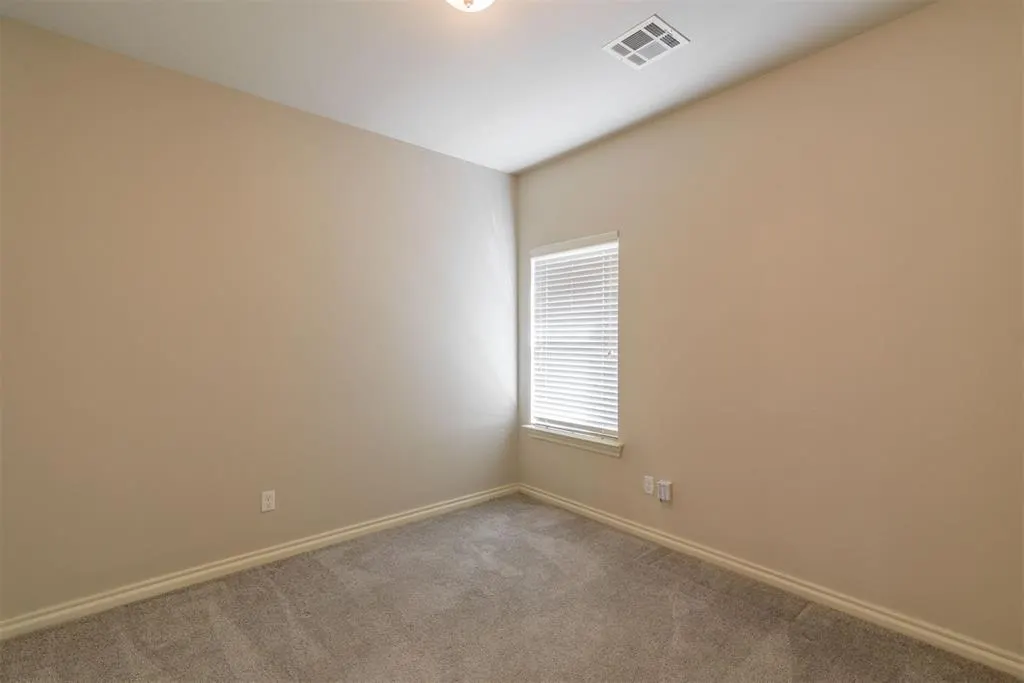 Photo 17 — 1018 SW 92nd Street, Oklahoma City, OK 73139