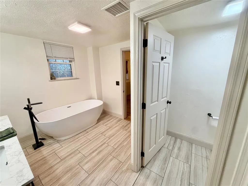 Photo 15 — 408 S 5th Street, Hammon, OK 73650