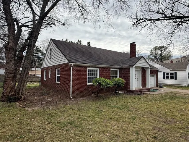 Photo 4 — 1628 S Dewey Avenue, Bartlesville, OK 74003