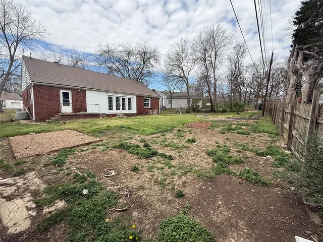 Photo 7 — 1628 S Dewey Avenue, Bartlesville, OK 74003