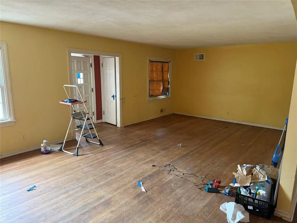 Photo 10 — 1628 S Dewey Avenue, Bartlesville, OK 74003