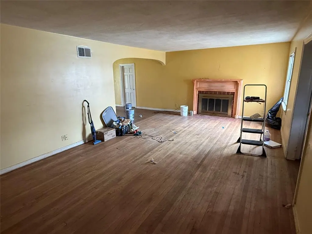 Photo 11 — 1628 S Dewey Avenue, Bartlesville, OK 74003