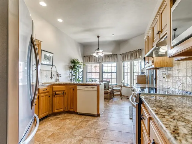 Photo 8 — 1424 Jamestown, Edmond, OK 73003