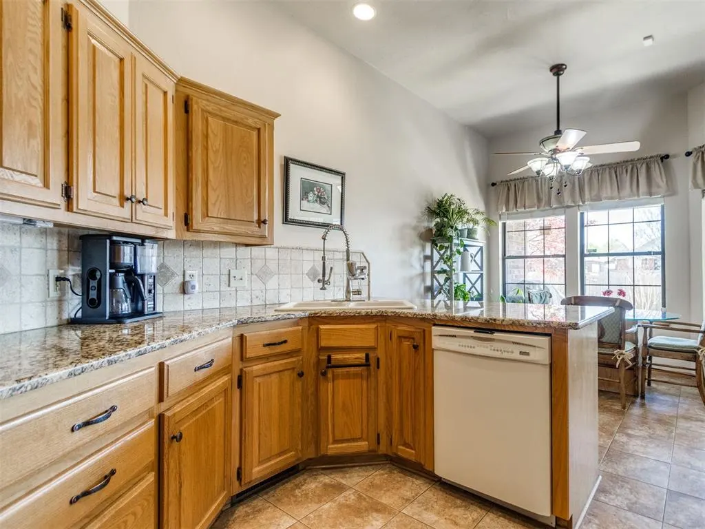 Photo 10 — 1424 Jamestown, Edmond, OK 73003