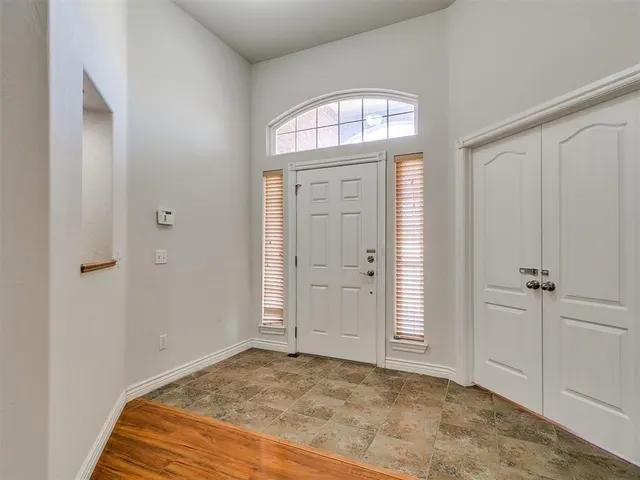 Photo 5 — 2820 SW 92nd Court, Oklahoma City, OK 73159