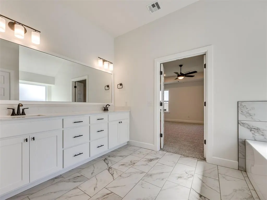 Photo 16 — 12600 NW 137th Street, Piedmont, OK 73078