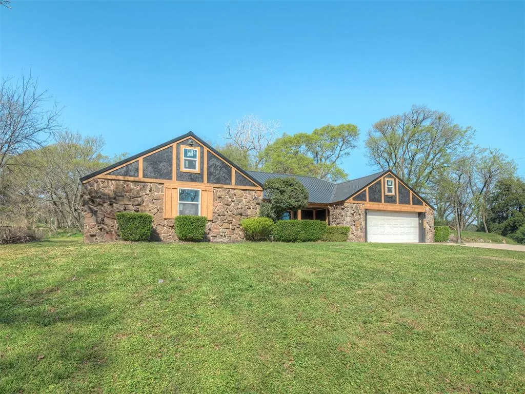 Front exterior — 915 Hidden Lake Drive, Seminole, OK 74868