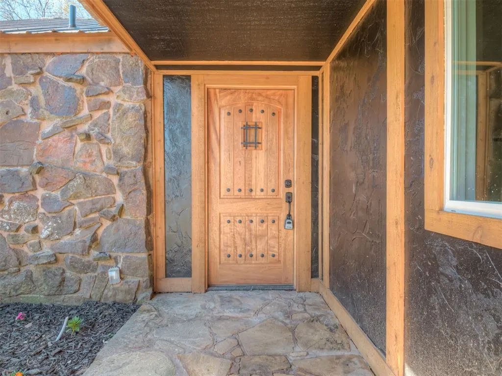 Photo 4 — 915 Hidden Lake Drive, Seminole, OK 74868