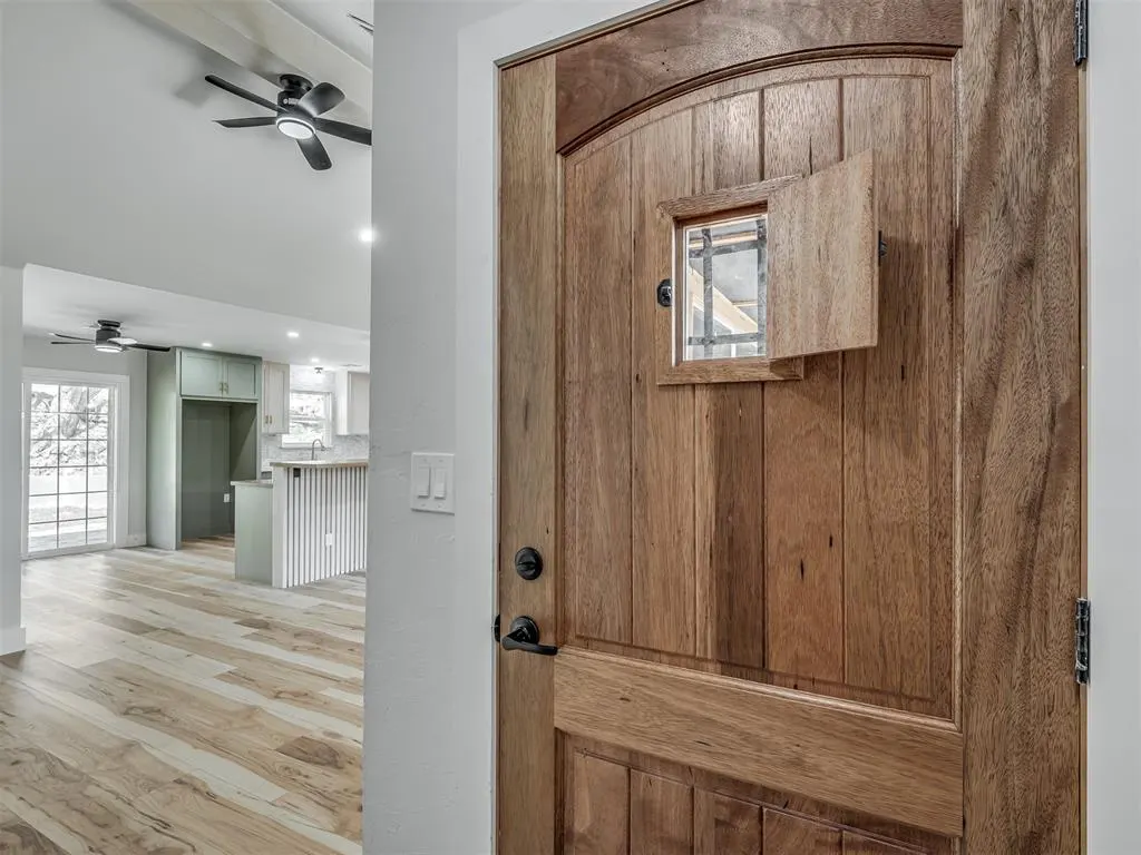 Photo 5 — 915 Hidden Lake Drive, Seminole, OK 74868