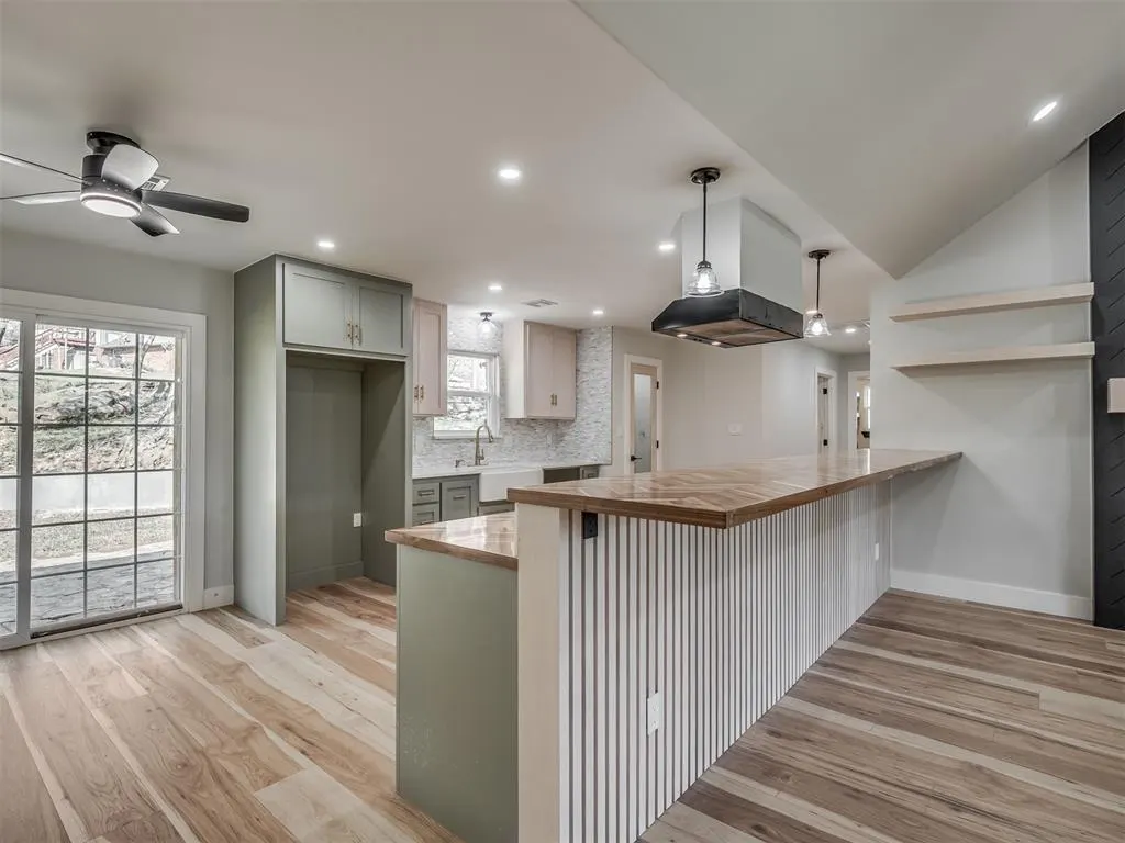 Photo 13 — 915 Hidden Lake Drive, Seminole, OK 74868