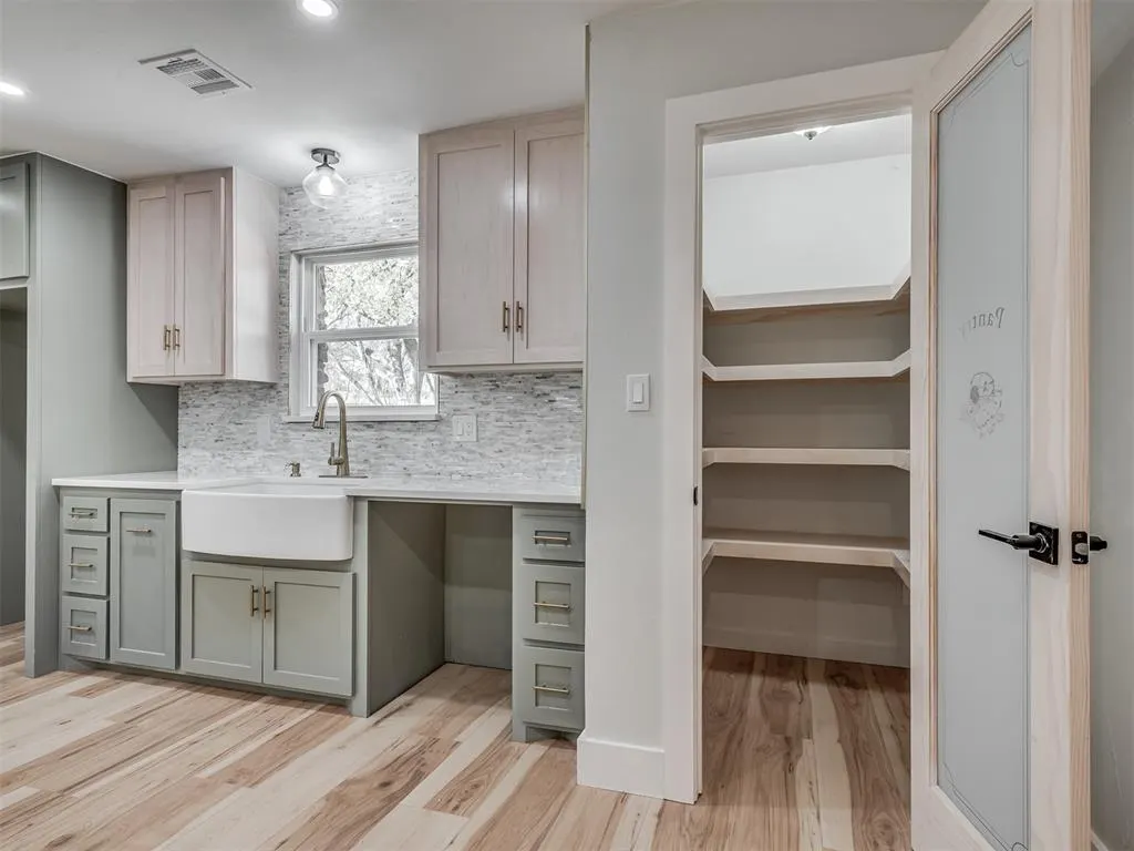 Photo 19 — 915 Hidden Lake Drive, Seminole, OK 74868
