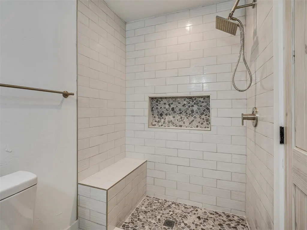Photo 25 — 915 Hidden Lake Drive, Seminole, OK 74868