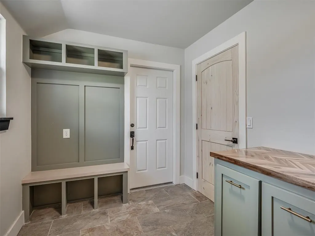 Photo 35 — 915 Hidden Lake Drive, Seminole, OK 74868