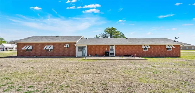 Photo 5 — 210 Chickasha Avenue, Amber, OK 73004